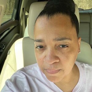 Meet your Posher, Deedra